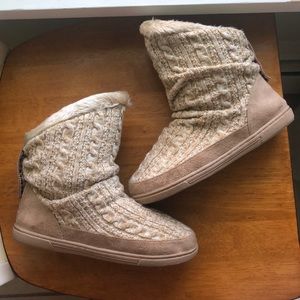 Jessica Simpson cable knit boots